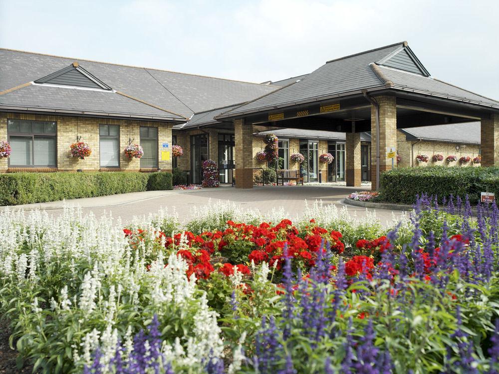 Delta Hotels By Marriott Cheshunt Broxbourne Exterior foto