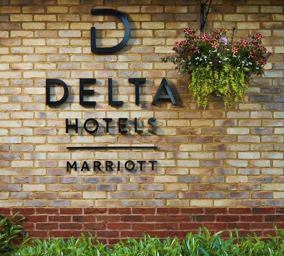 Delta Hotels By Marriott Cheshunt Broxbourne Exterior foto