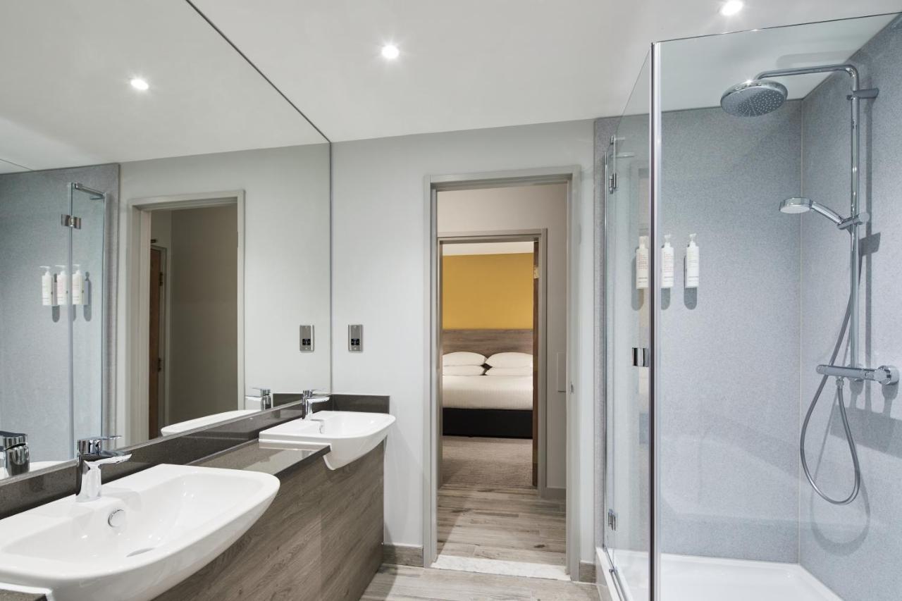Delta Hotels By Marriott Cheshunt Broxbourne Exterior foto