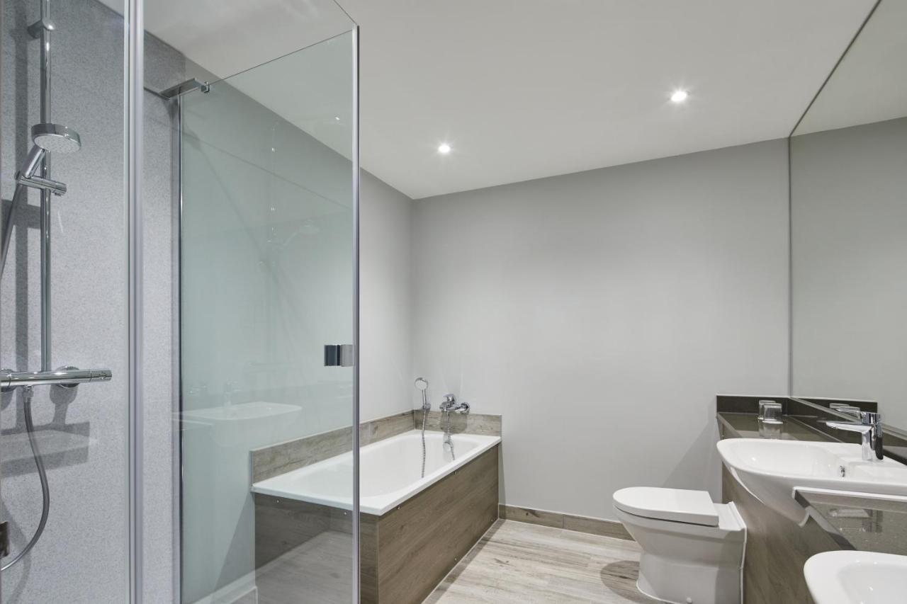 Delta Hotels By Marriott Cheshunt Broxbourne Exterior foto