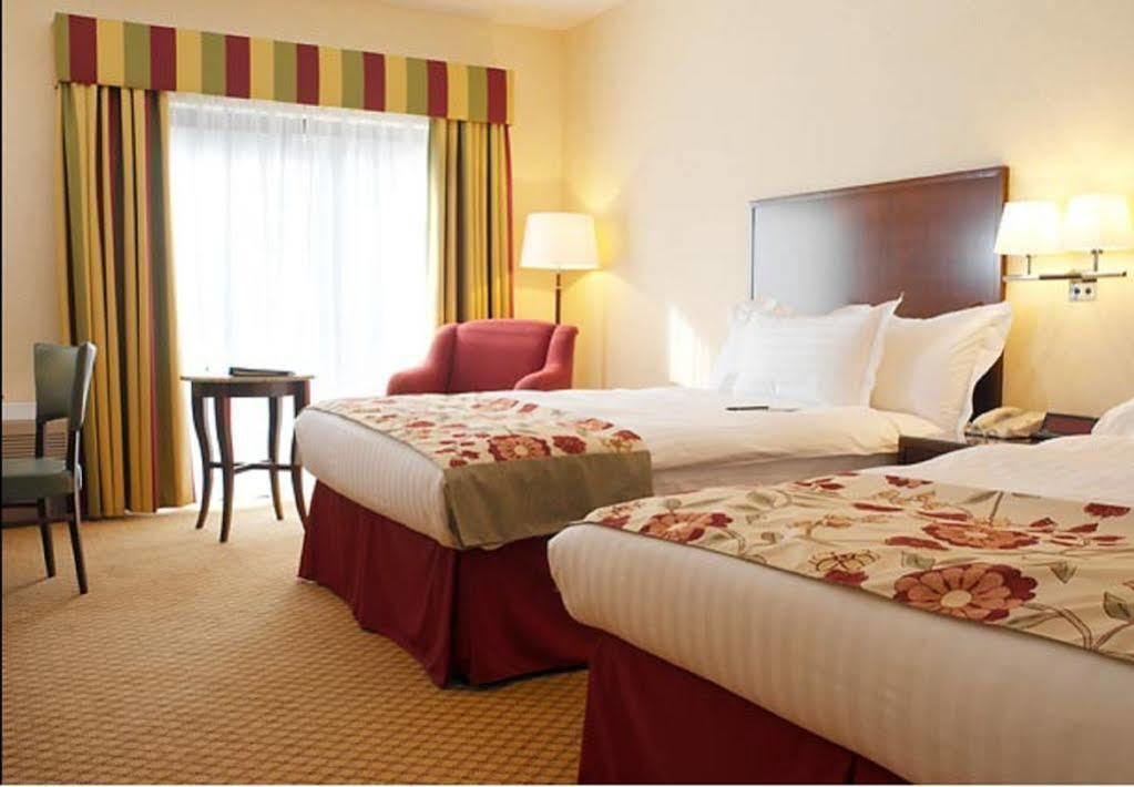 Delta Hotels By Marriott Cheshunt Broxbourne Exterior foto