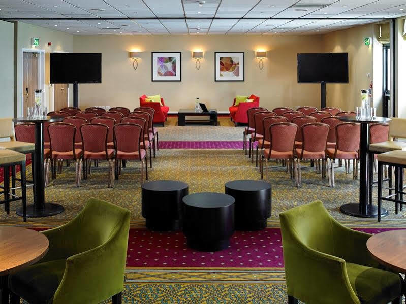 Delta Hotels By Marriott Cheshunt Broxbourne Exterior foto