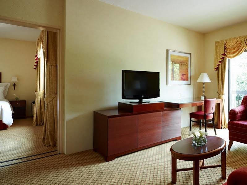 Delta Hotels By Marriott Cheshunt Broxbourne Exterior foto