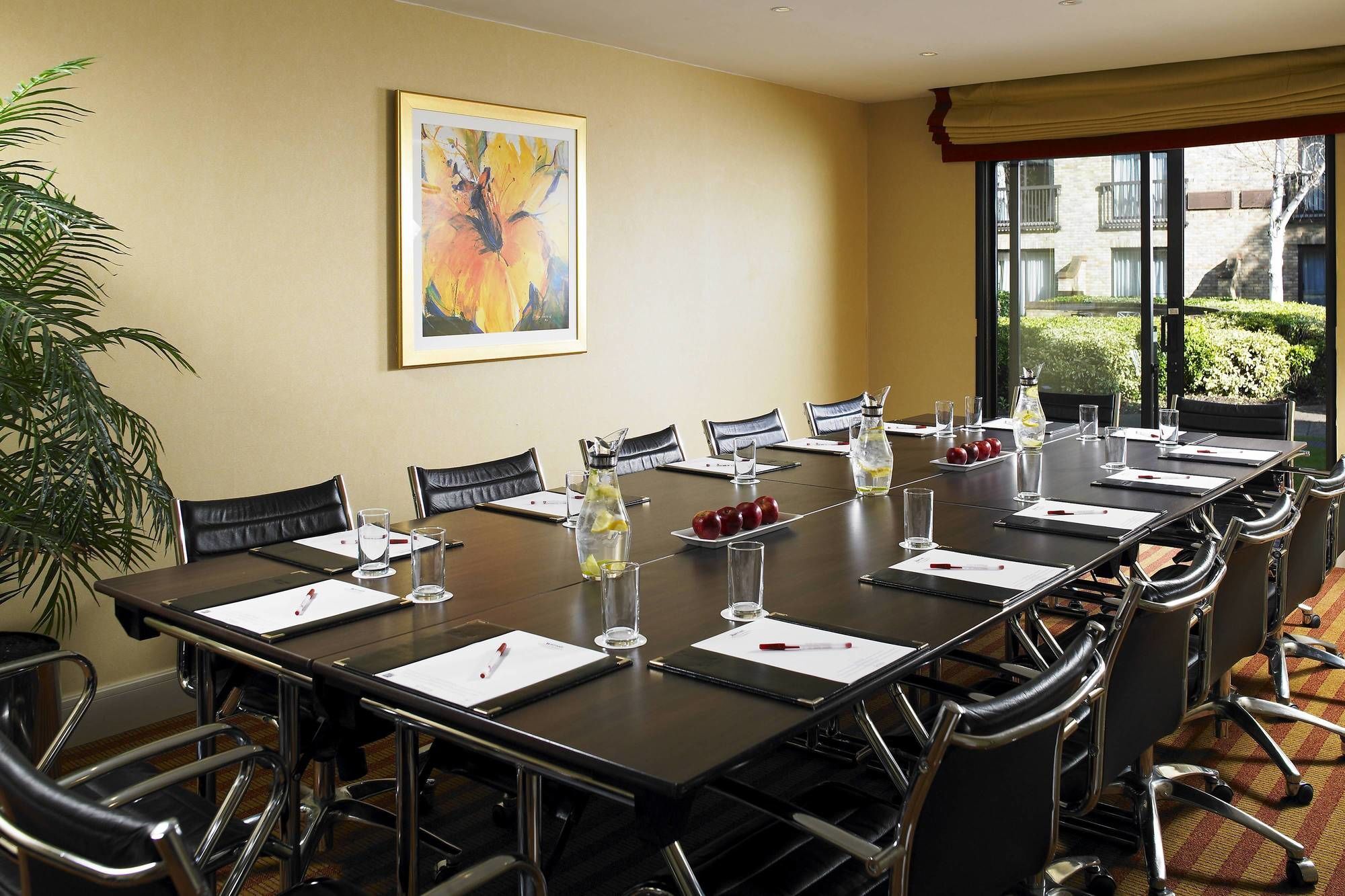 Delta Hotels By Marriott Cheshunt Broxbourne Exterior foto